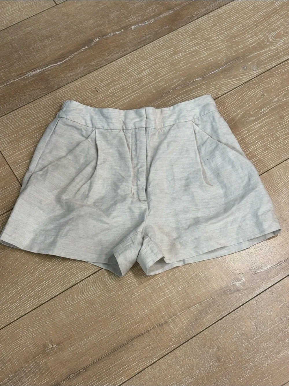 Wilfred by Aritzia Linen Blend Tailored Shorts Light Beige Size 4 High Rise